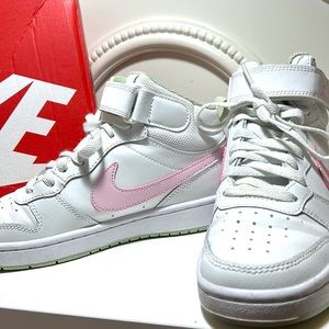 GIRLS' NIKE BIG KID COURT BOROUGH MID 2 SNEAKERS